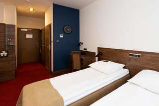 Отель Hotel Olimp Business & Spa Вейхерово Стандартный двухместный номер с 1 кроватью-1